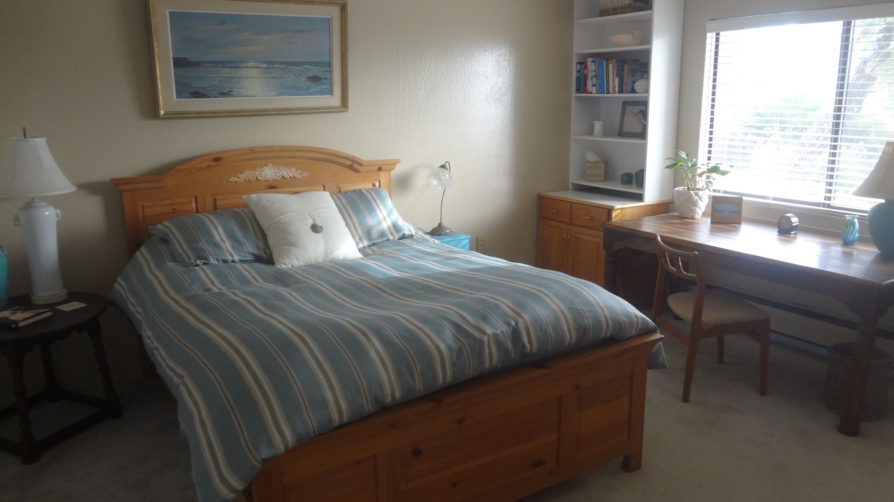 Photo of Bedroom in Moss Beach