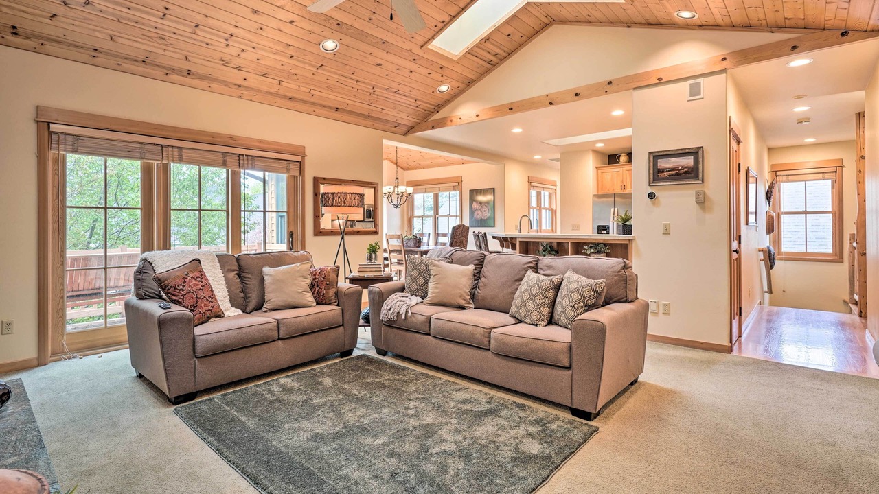 Photo of Livingroom in Sisters