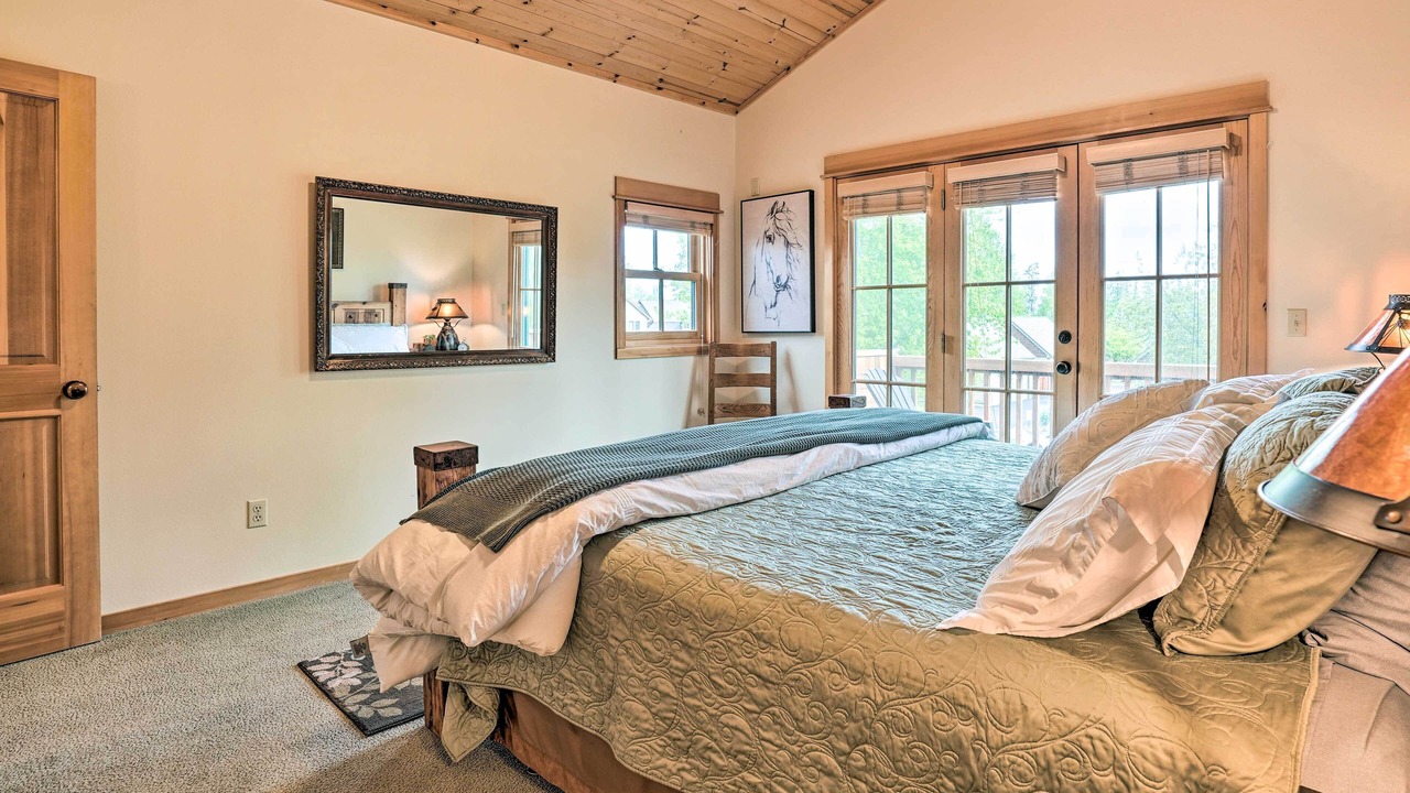 Photo of Bedroom in Sisters