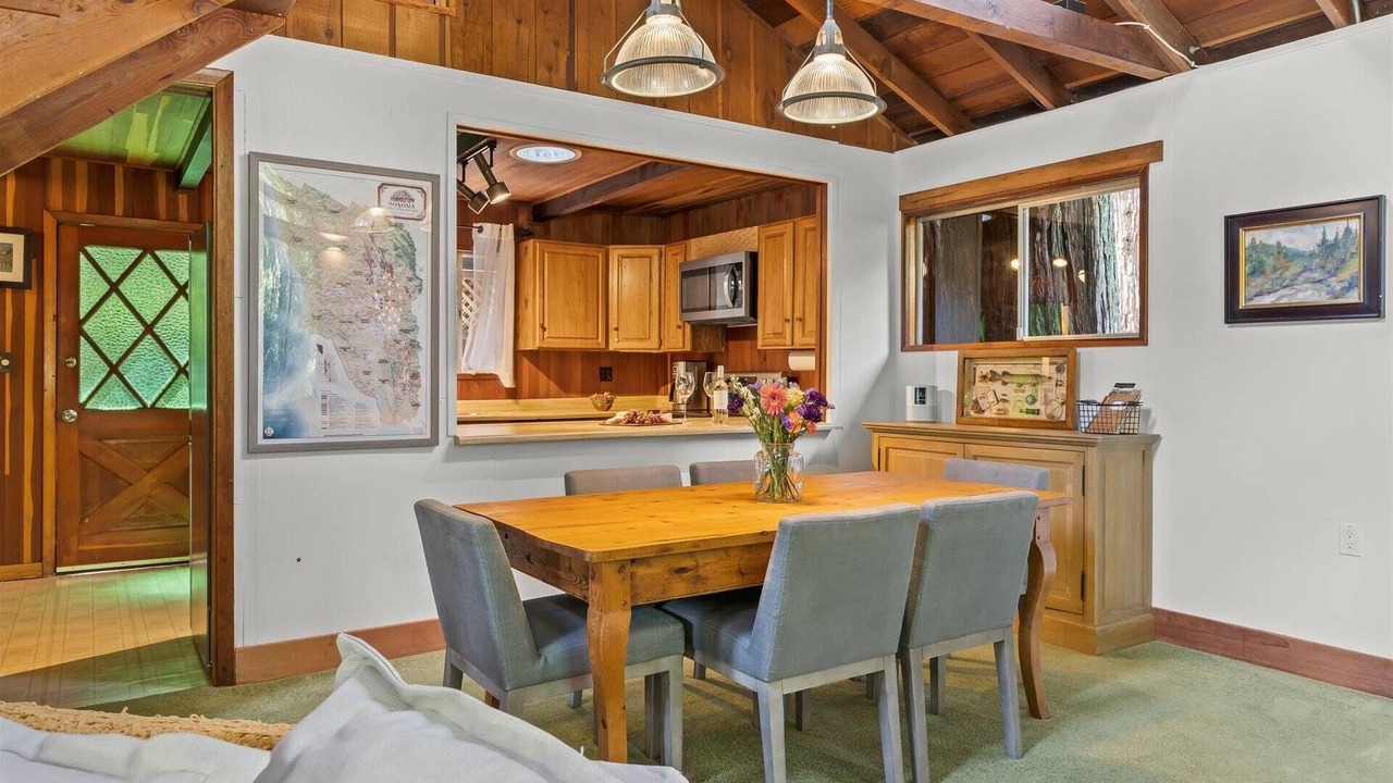 Photo of Bedroom in Cazadero
