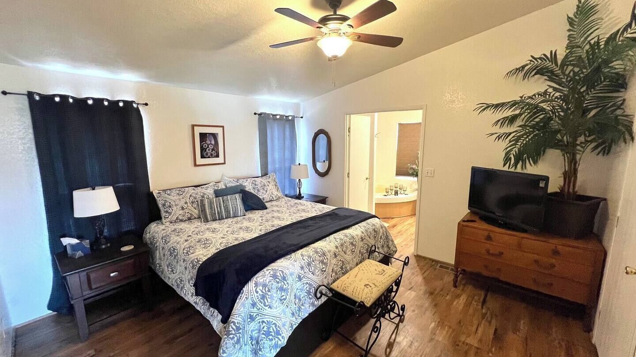 Photo of Bedroom in Black Canyon City