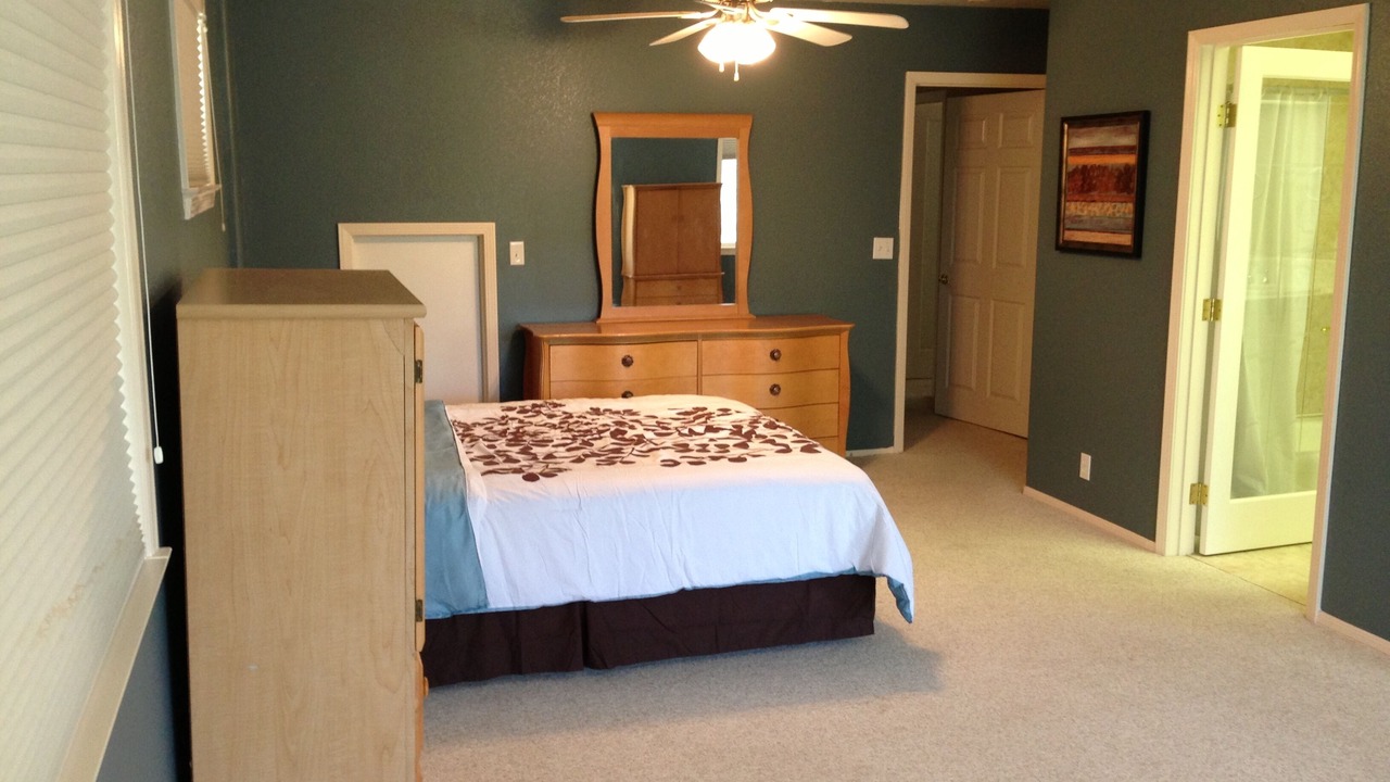 Photo of Bedroom in Oak Shores