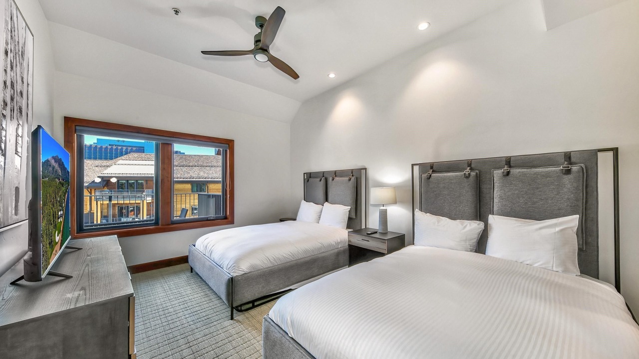 Photo of Bedroom in Lakeside Park