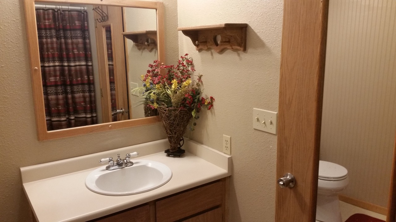 Photo of Bathroom in Weed