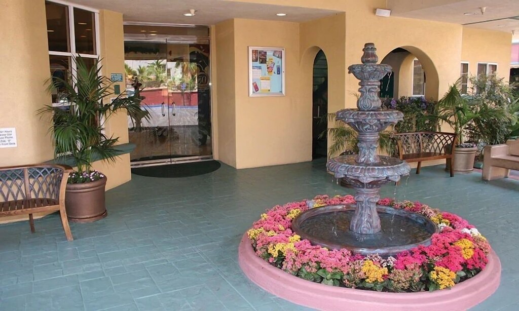Photo of Livingroom in Anaheim Resort