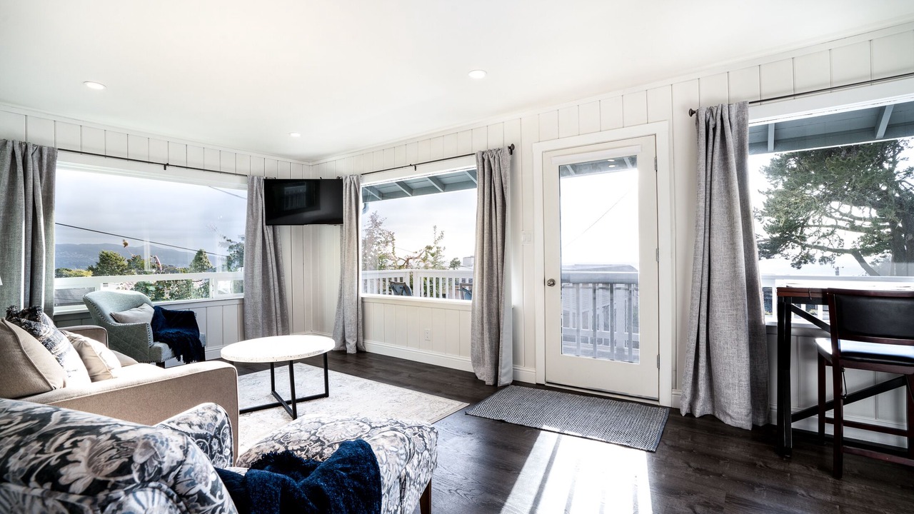 Photo of Livingroom in Morro Bay