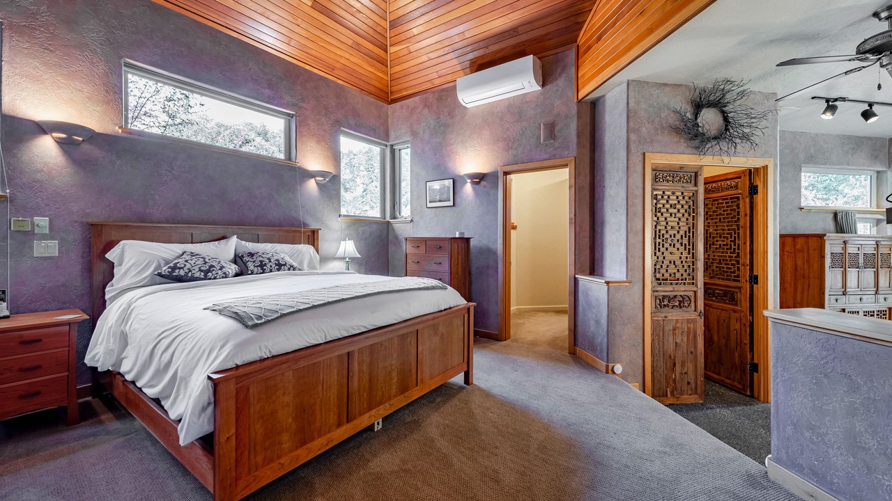 Photo of Bedroom in Burnt Ranch