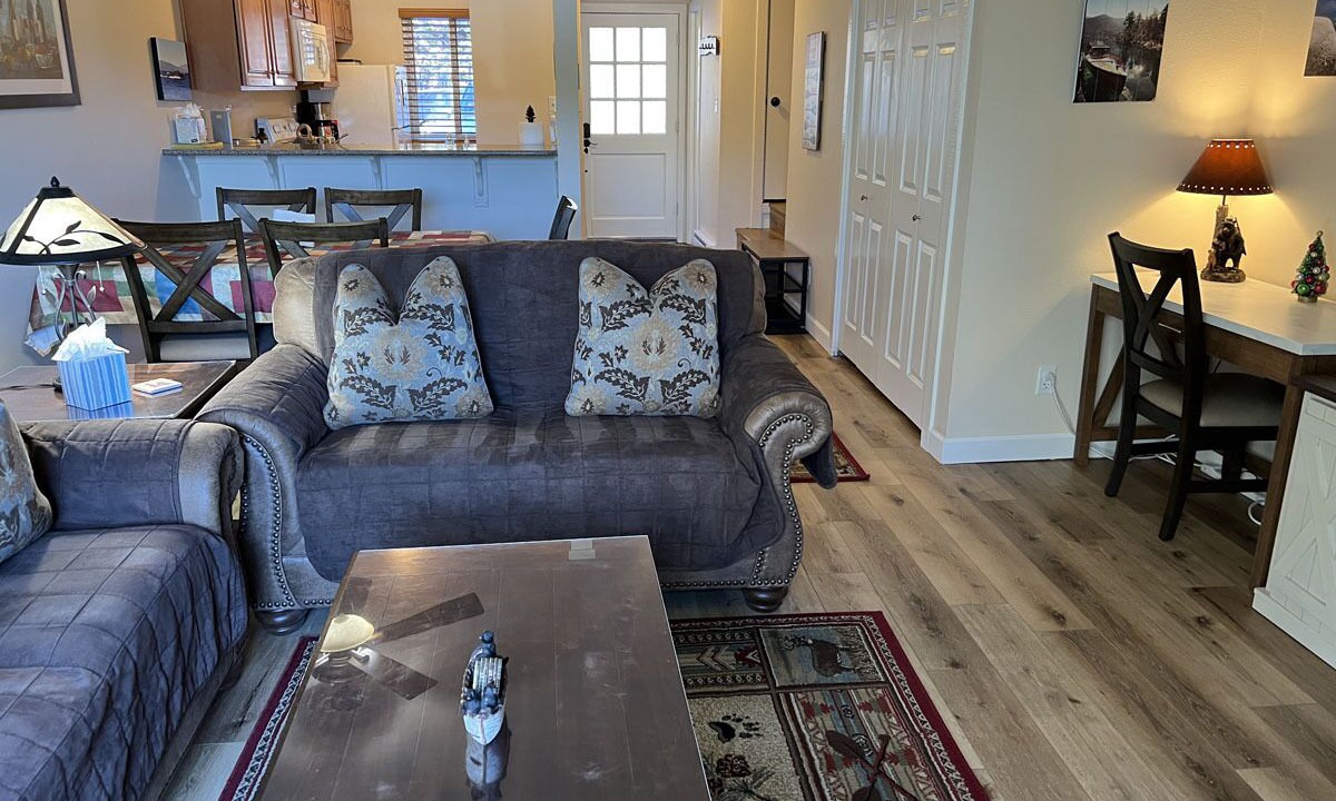 Photo of Livingroom in Tahoya Shores