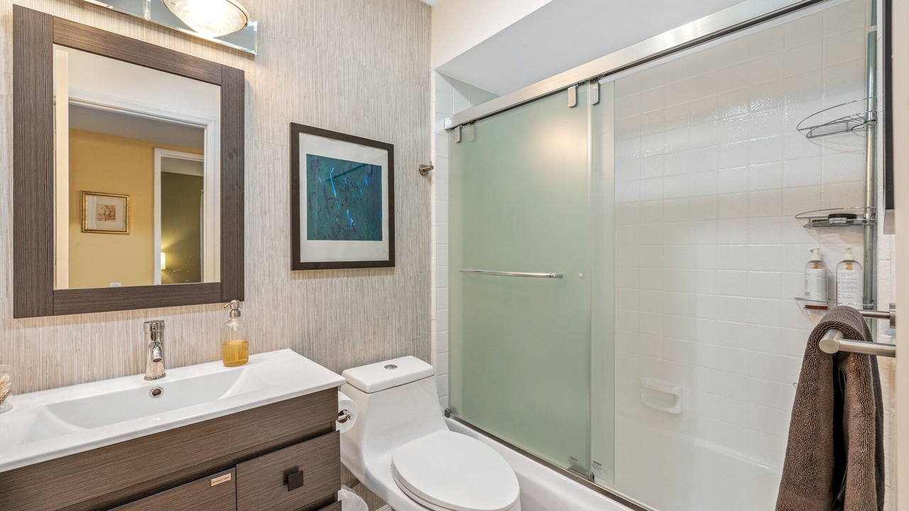 Photo of Bathroom in Sunrise Park