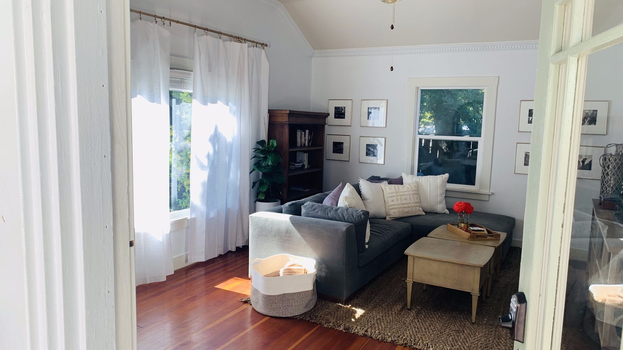 Photo of Livingroom in Napa