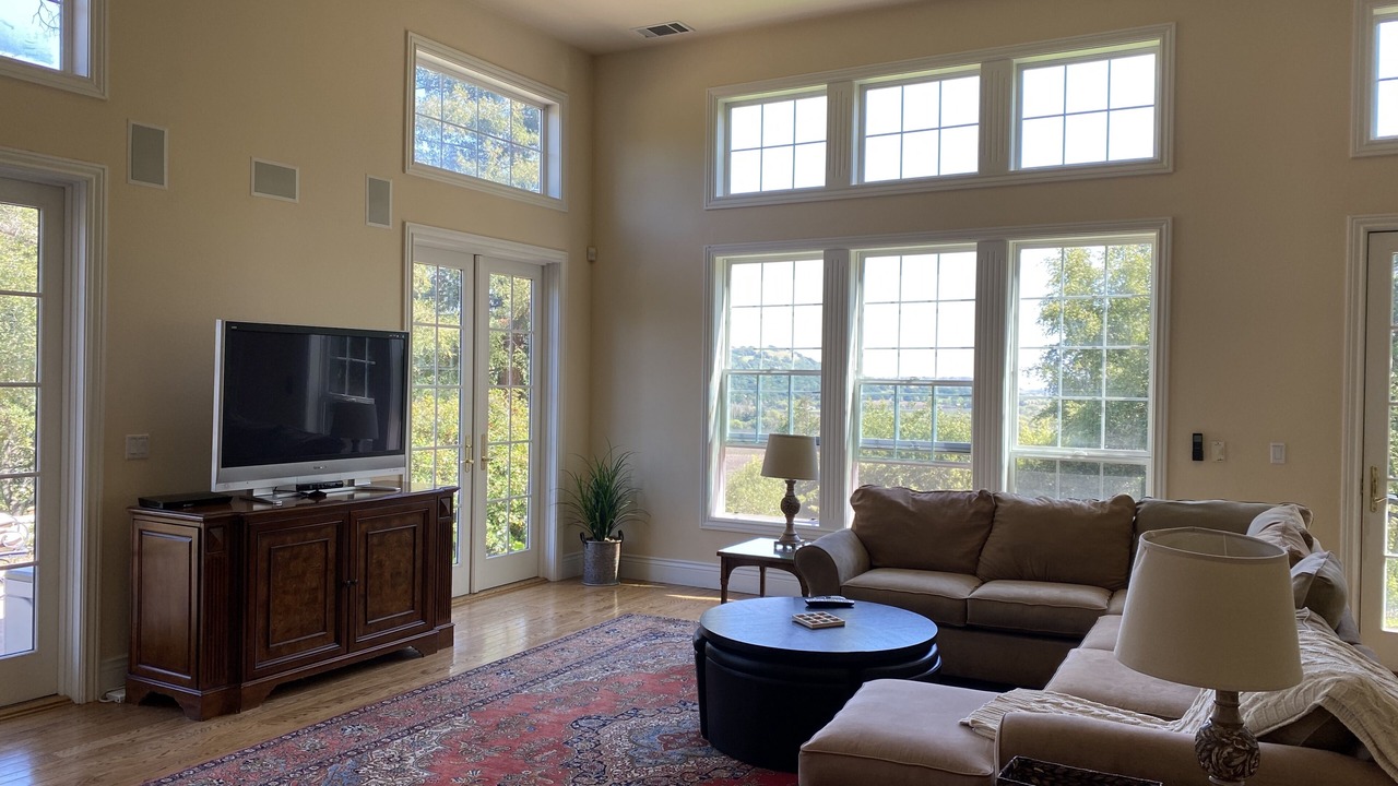 Photo of Livingroom in Green Valley