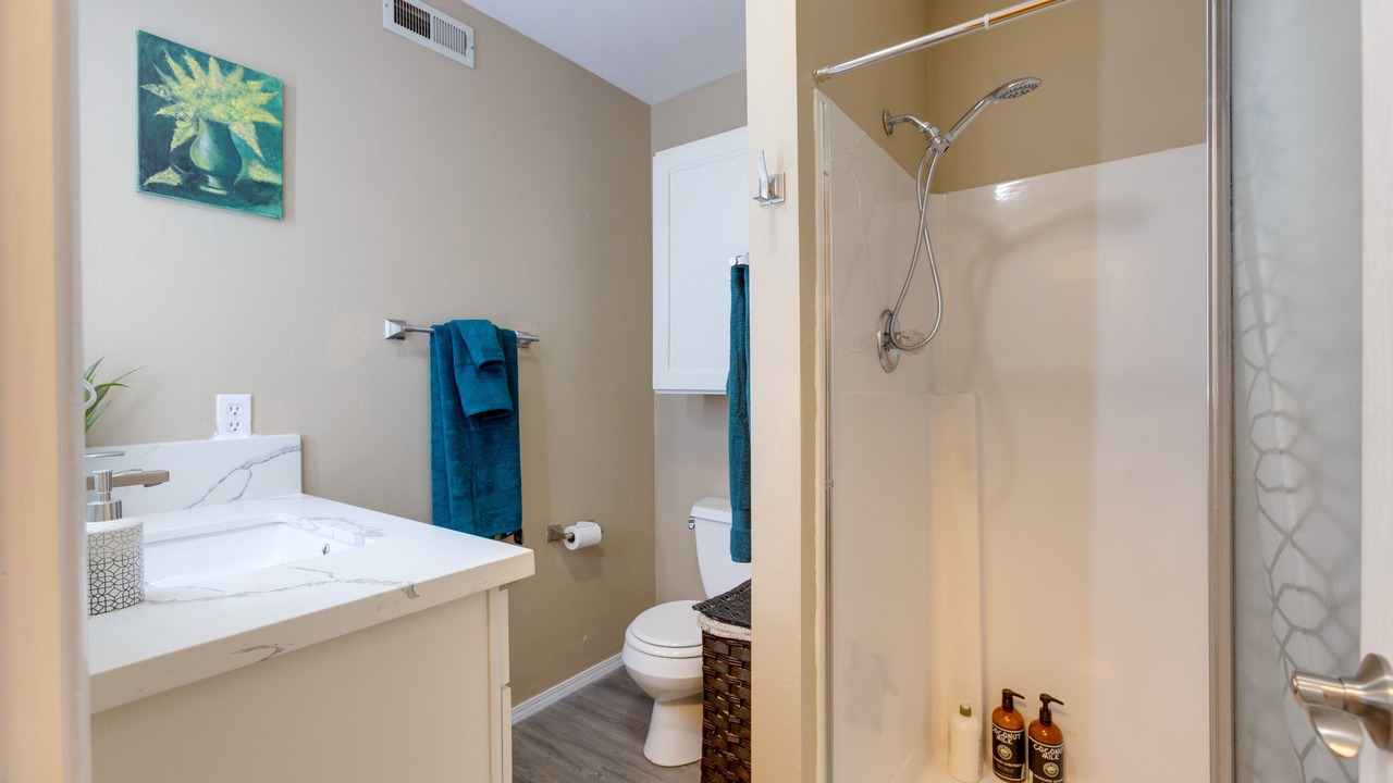 Photo of Bathroom in Rosemont Summit