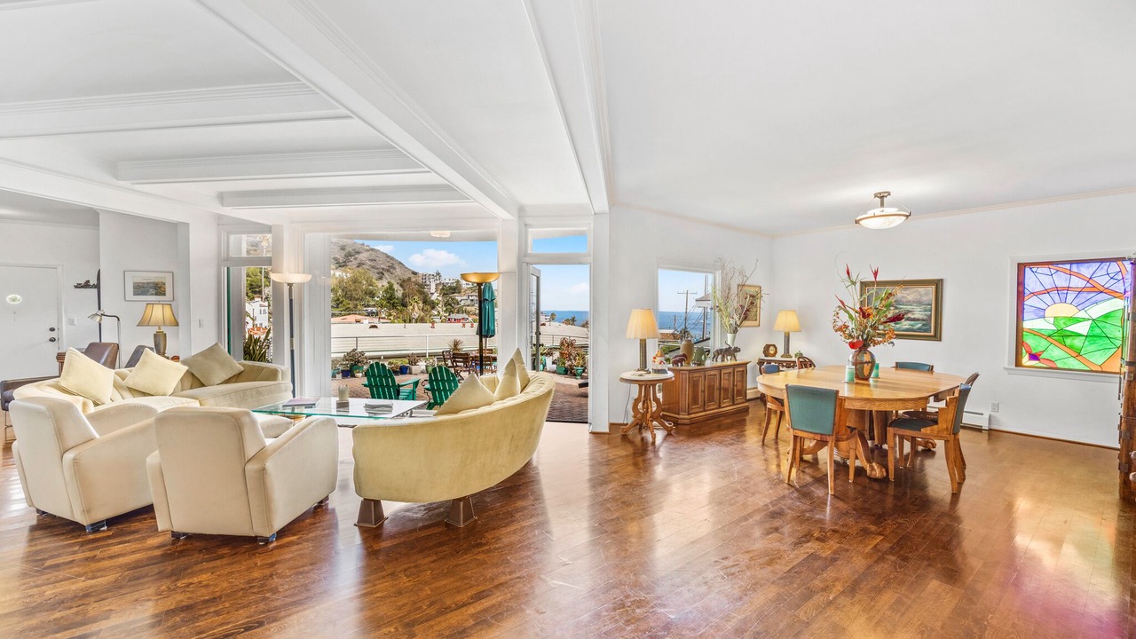 Photo of Bedroom in Avalon
