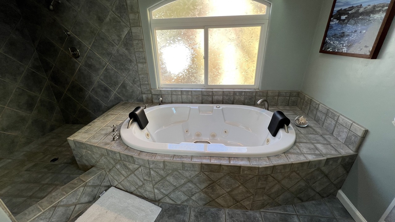Photo of Bathroom in Oak Shores