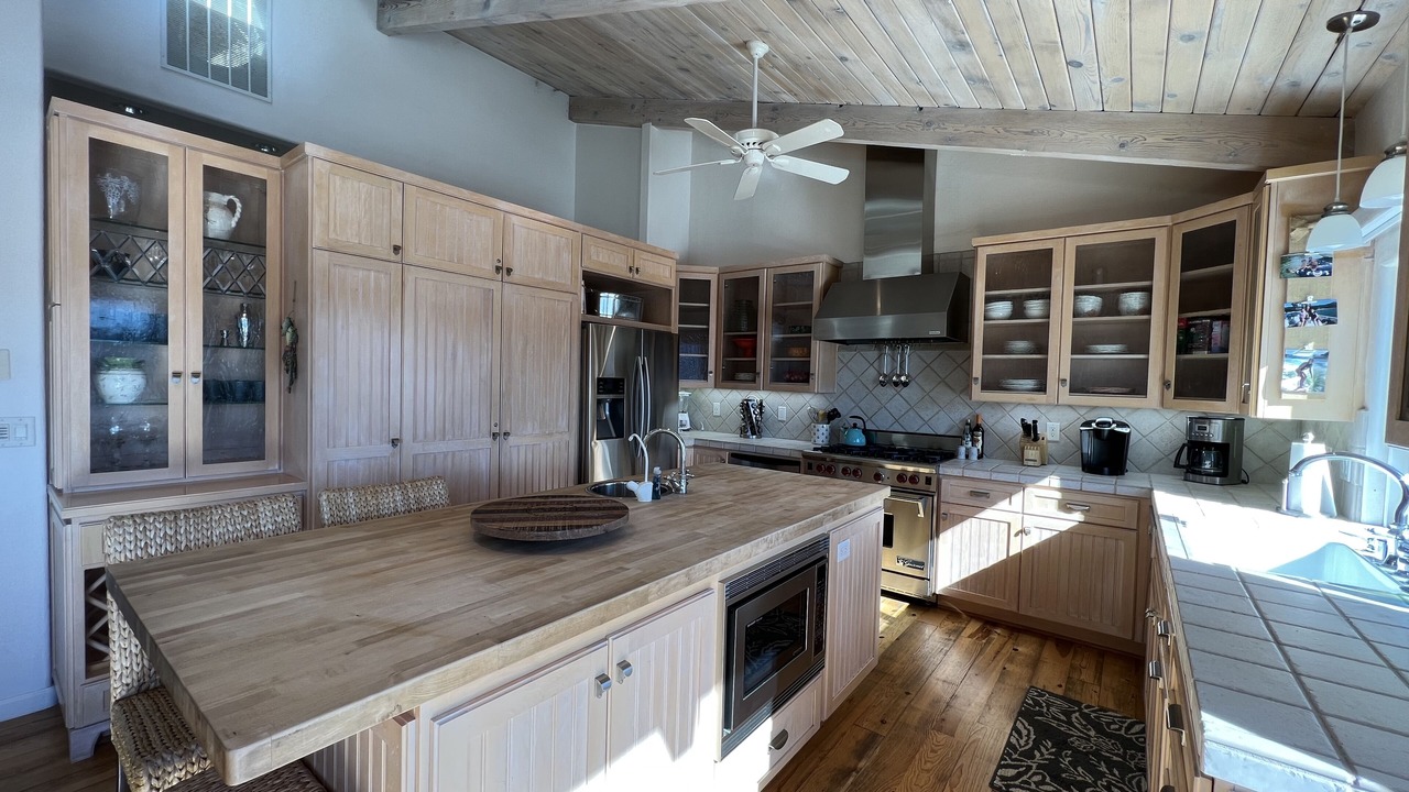 Photo of Kitchen in Oak Shores