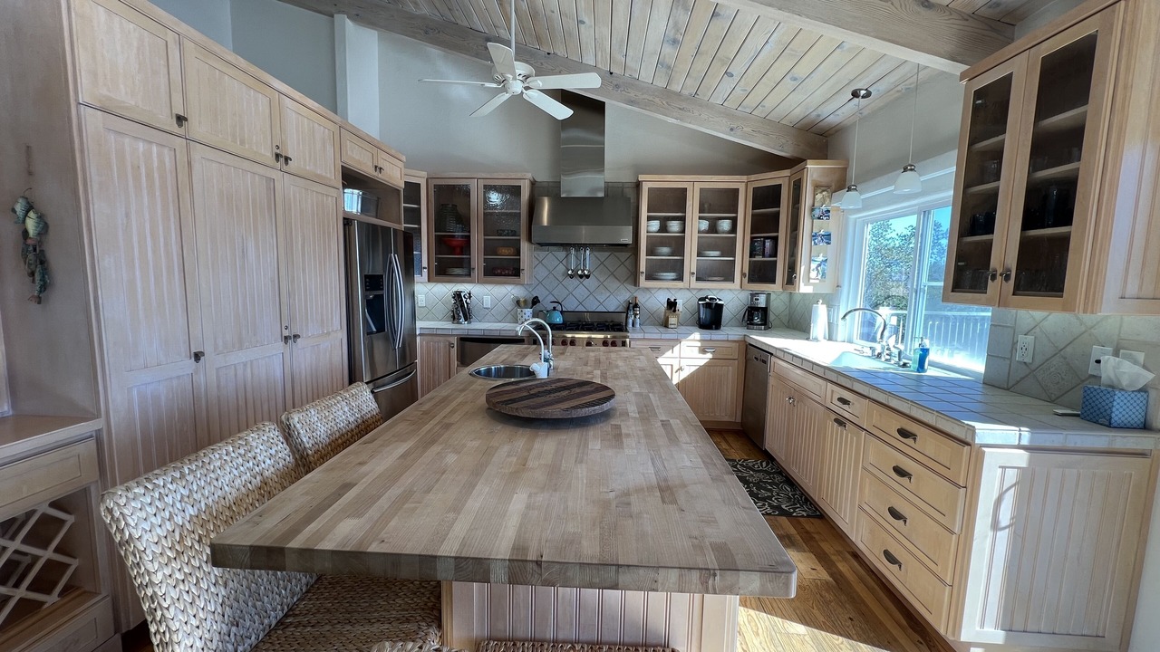 Photo of Kitchen in Oak Shores