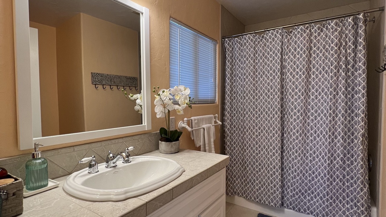 Photo of Bathroom in Oak Shores