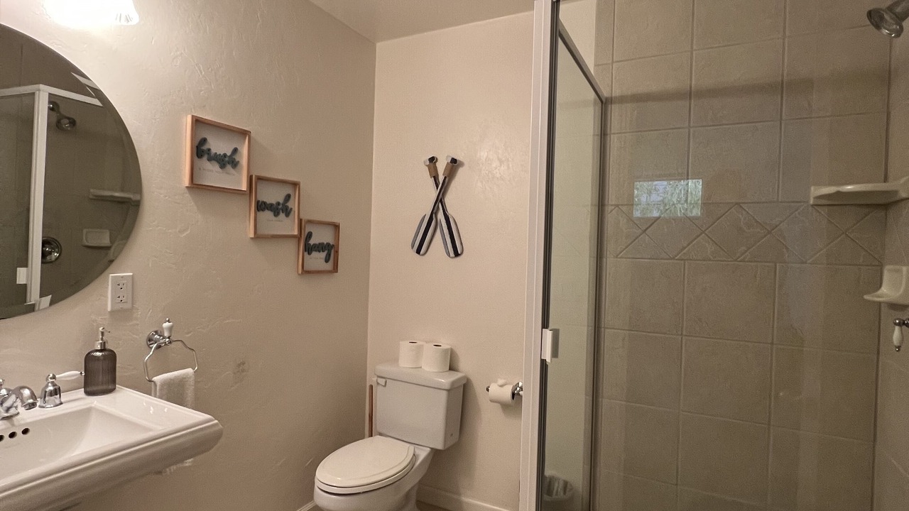 Photo of Bathroom in Oak Shores