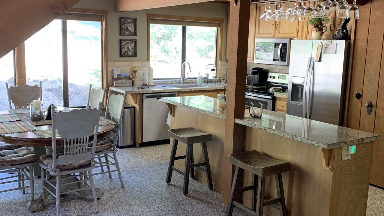 Photo of Kitchen in Shaver Lake