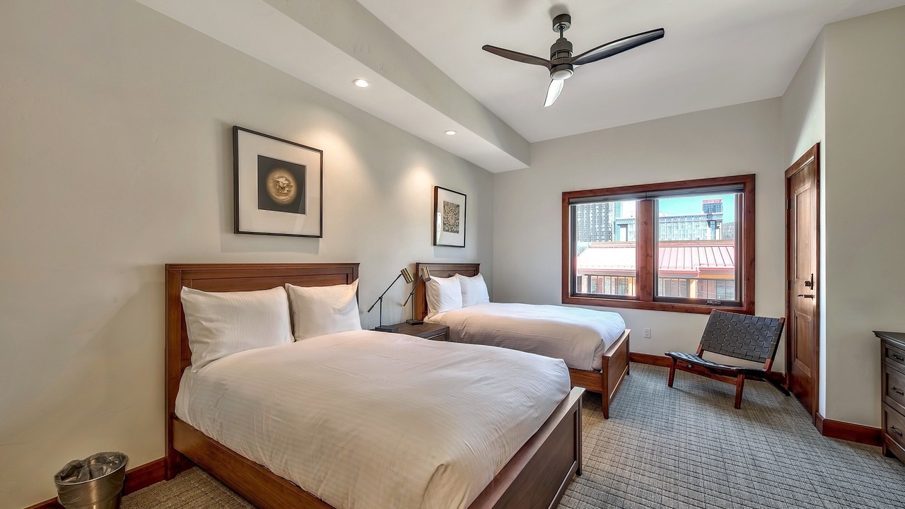 Photo of Bedroom in Lakeside Park