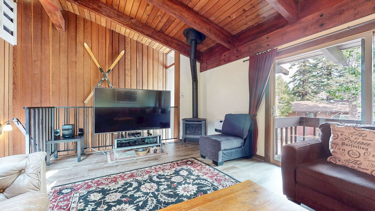 Photo of Bedroom in Mammoth Lakes