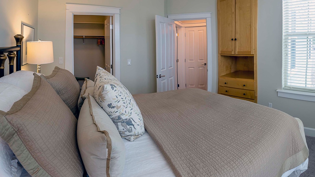 Photo of Bedroom in Ashland