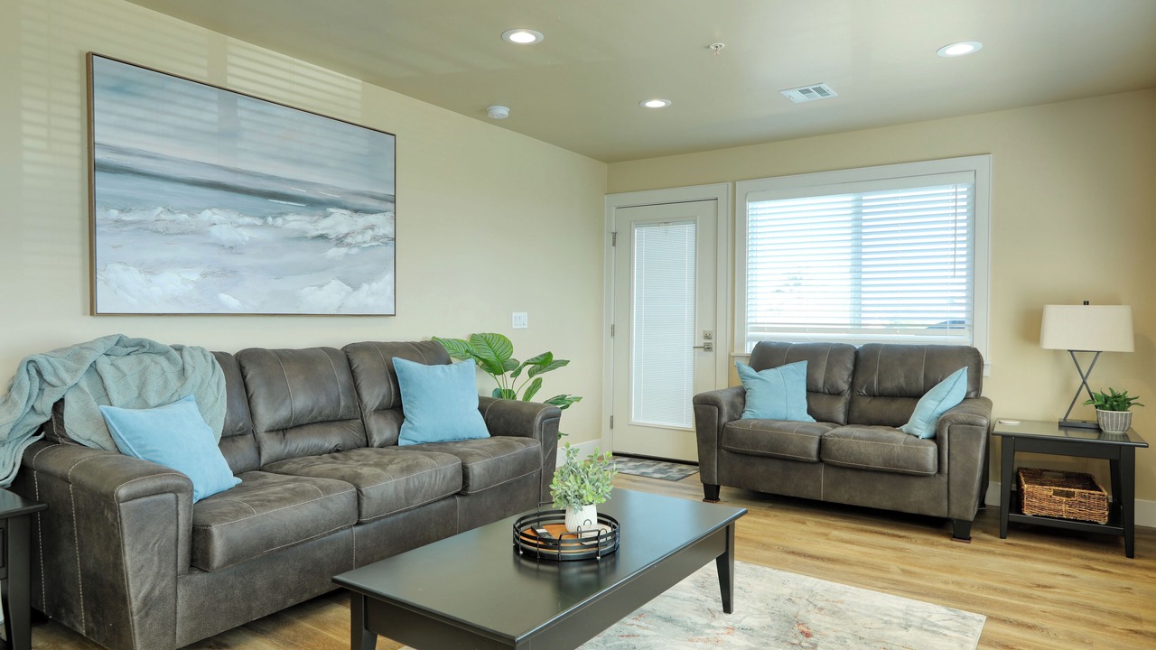 Photo of Livingroom in Downtown