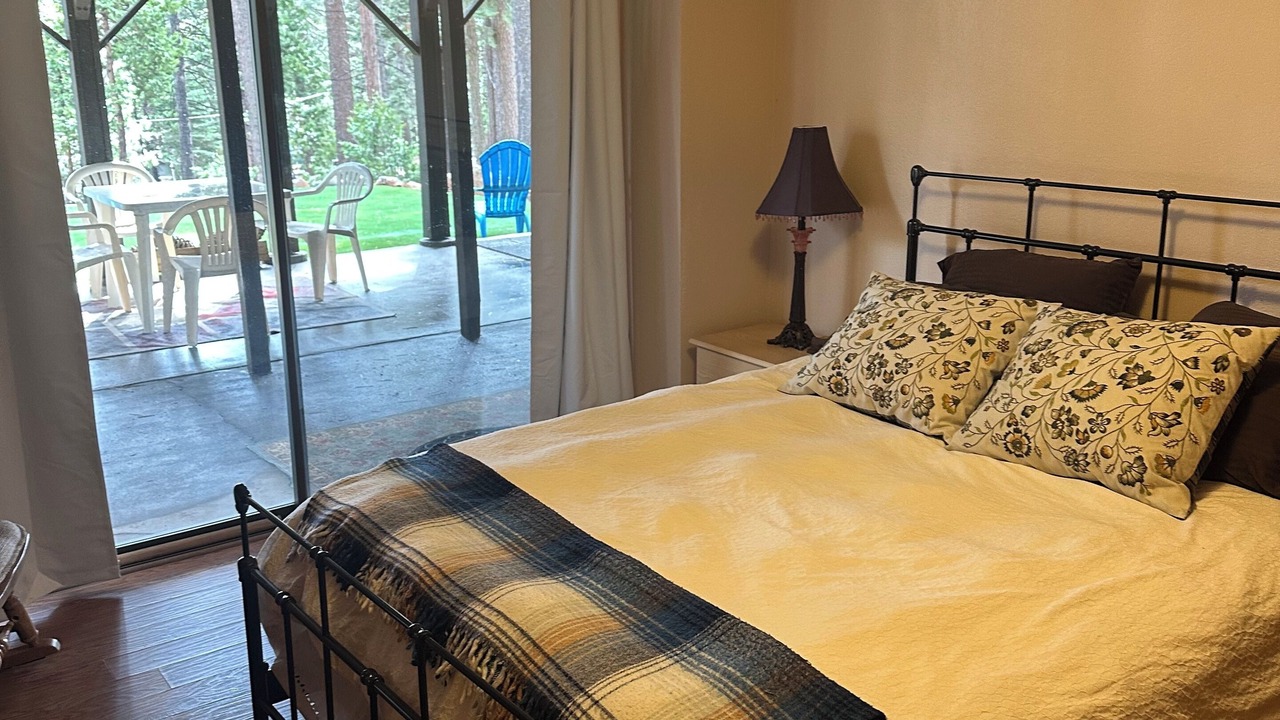 Photo of Bedroom in Peninsula Village
