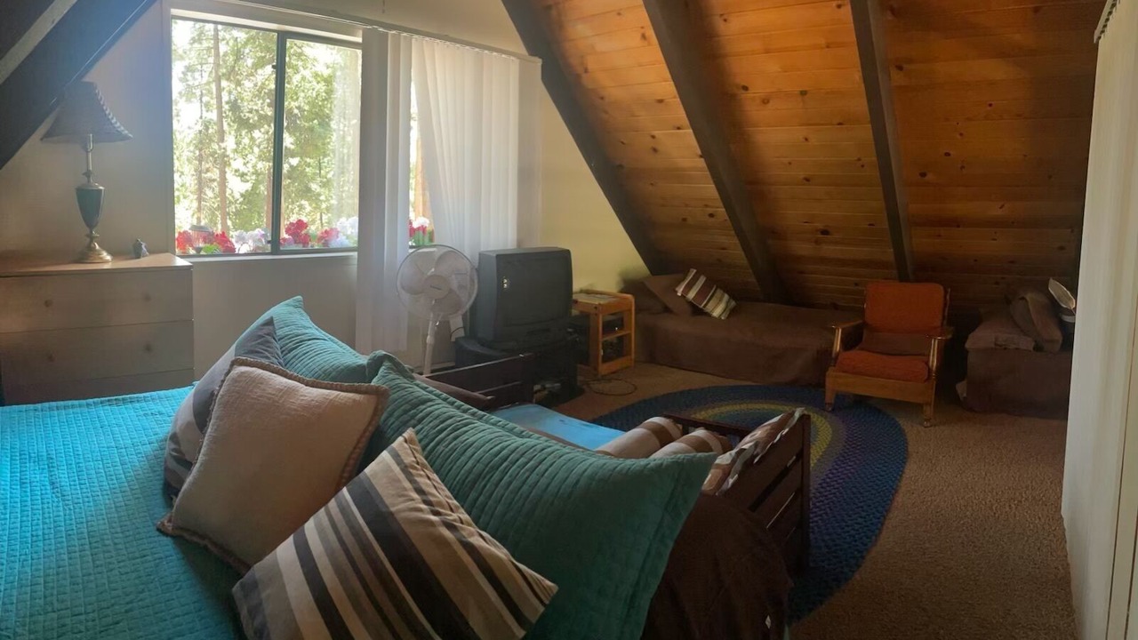 Photo of Livingroom in Peninsula Village