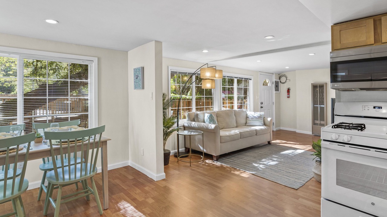 Photo of Livingroom in Stanley