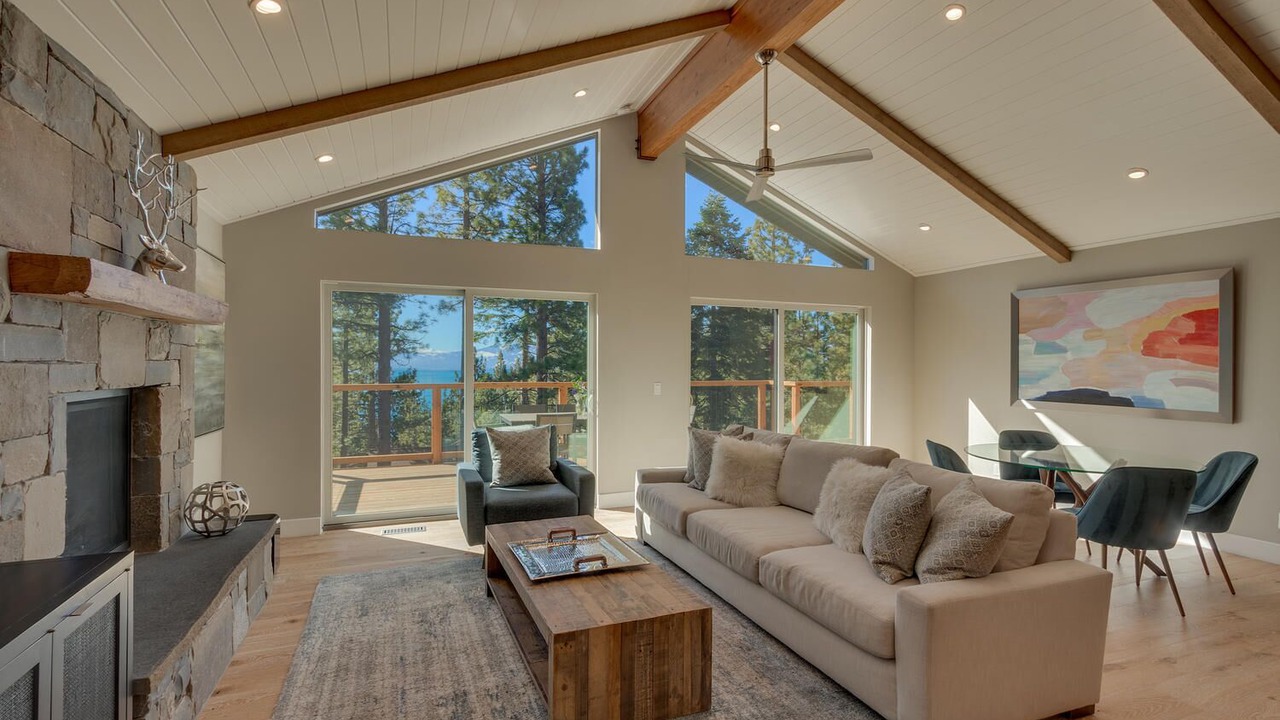 Photo of Livingroom in Lake Forest