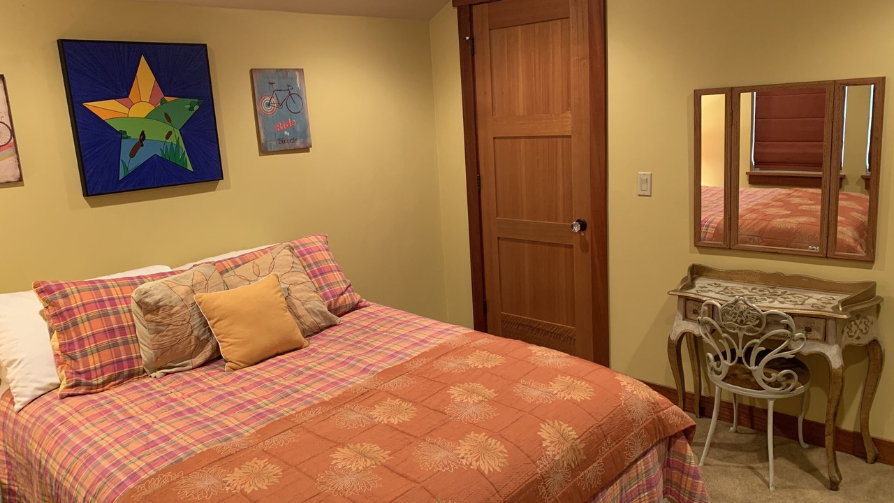 Photo of Bedroom in Alvadore