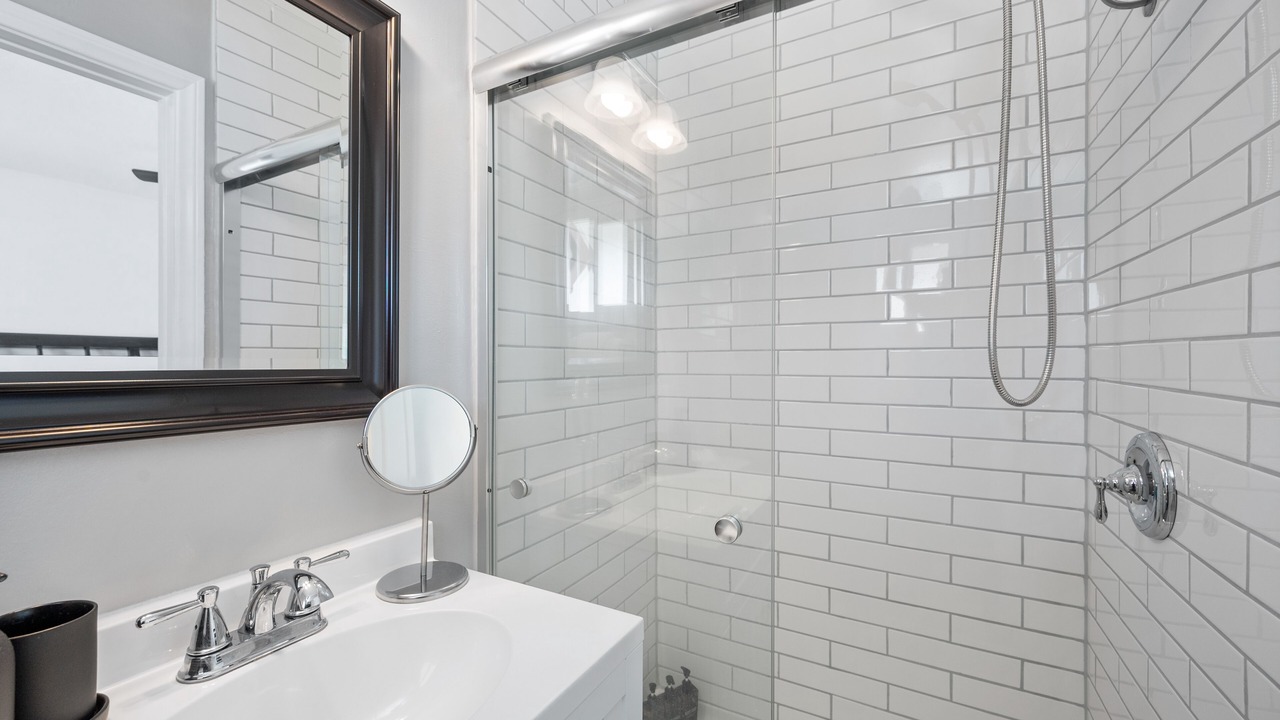 Photo of Bathroom in Lincoln Acres