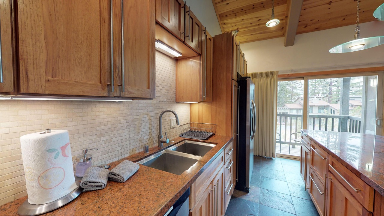 Photo of Kitchen in Mammoth Lakes