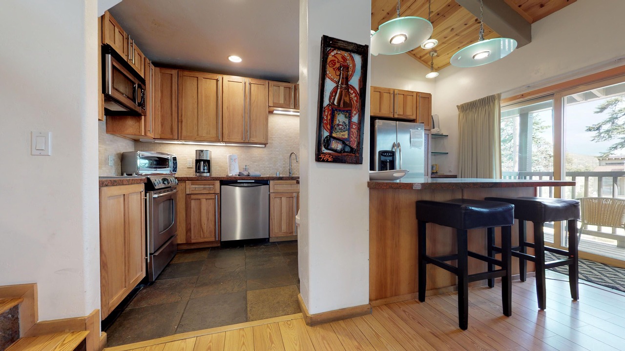 Photo of Kitchen in Mammoth Lakes