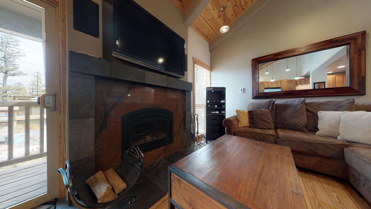 Photo of Livingroom in Mammoth Lakes