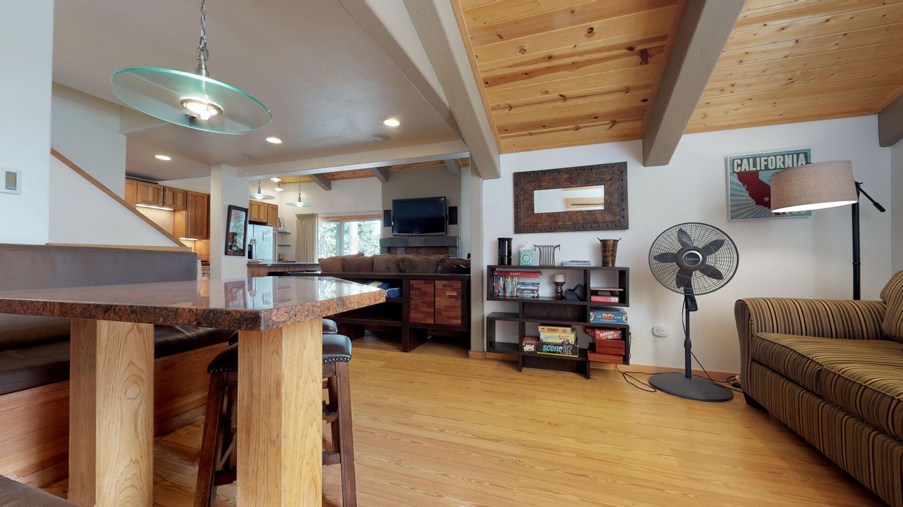 Photo of Livingroom in Mammoth Lakes