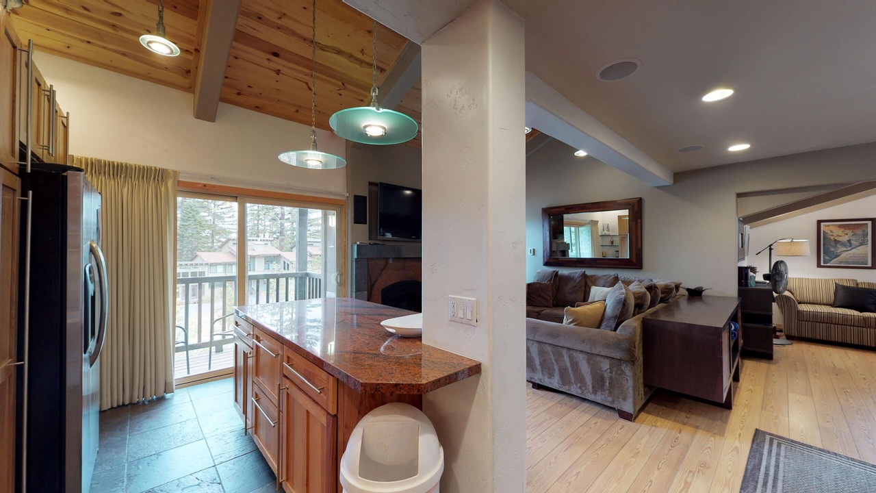 Photo of Livingroom in Mammoth Lakes