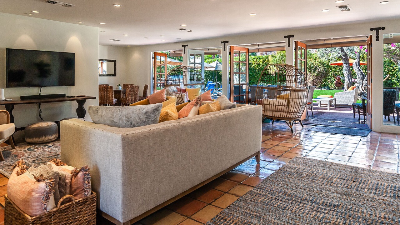 Photo of Livingroom in Tahquitz River Estates