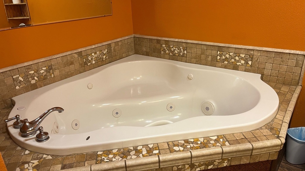 Photo of Bathroom in Shingletown