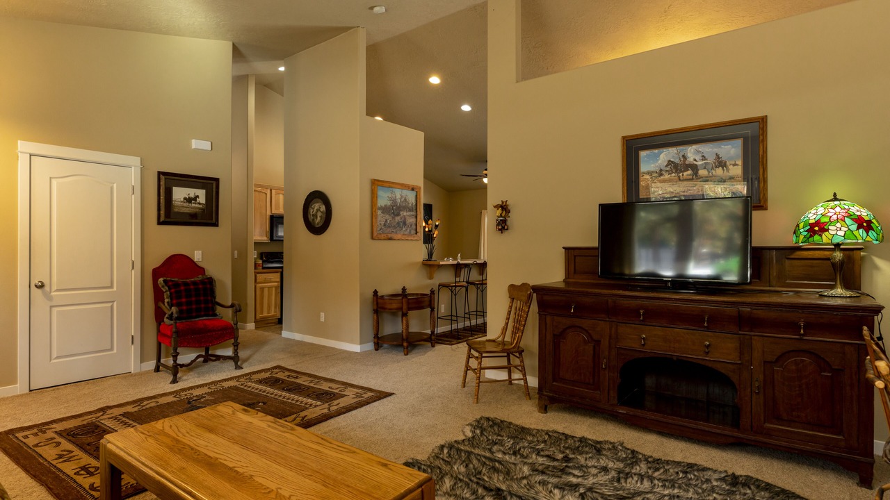 Photo of Livingroom in Chiloquin