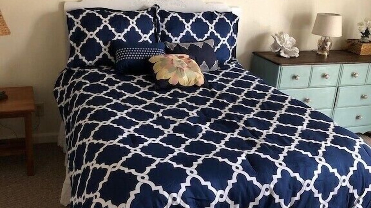Photo of Bedroom in Motel District