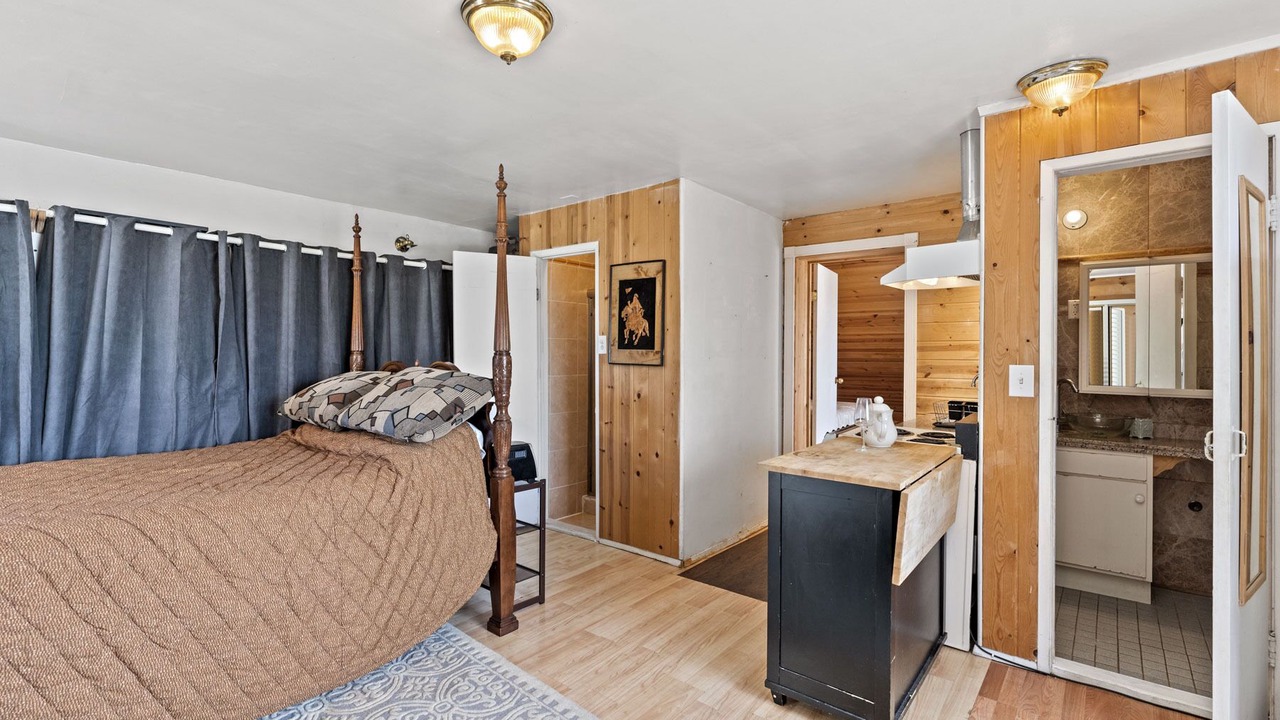 Photo of Bedroom in Westwood Park