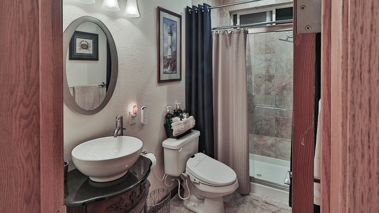 Photo of Bathroom in Shelter Cove