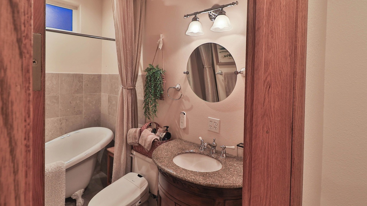 Photo of Bathroom in Shelter Cove