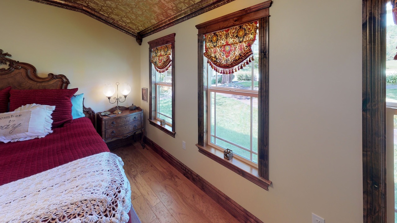 Photo of Bedroom in Salyer