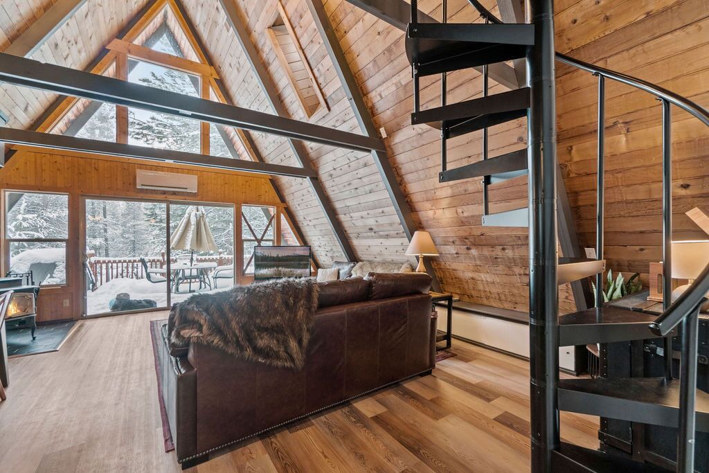 Photo of Livingroom in Crescent