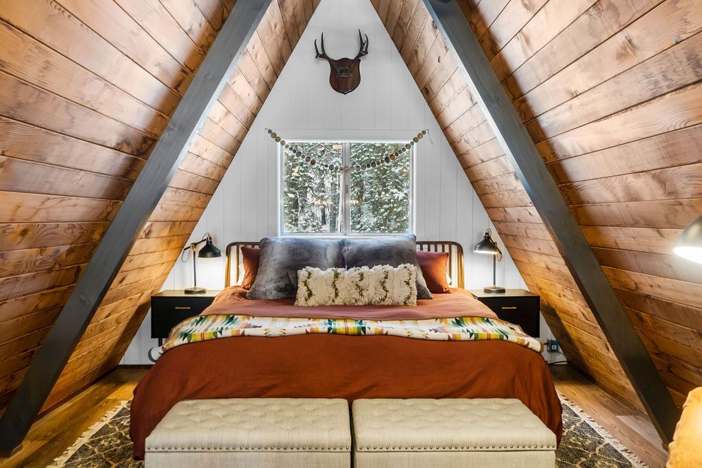 Photo of Bedroom in Crescent
