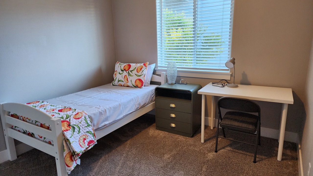 Photo of Bedroom in Salem