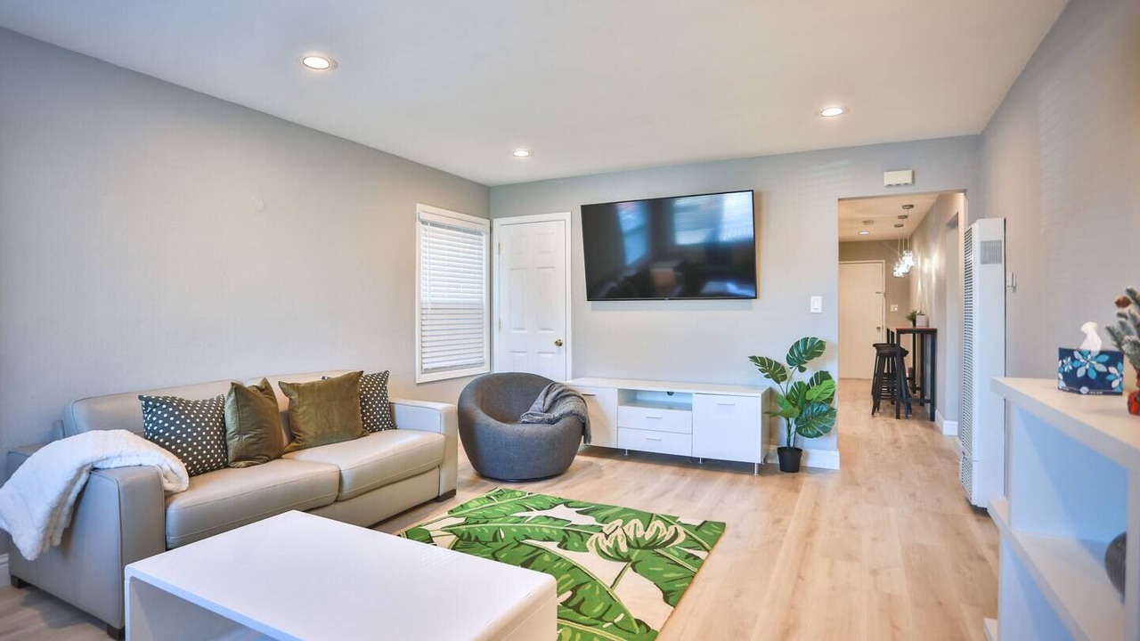 Photo of Livingroom in Cherryland